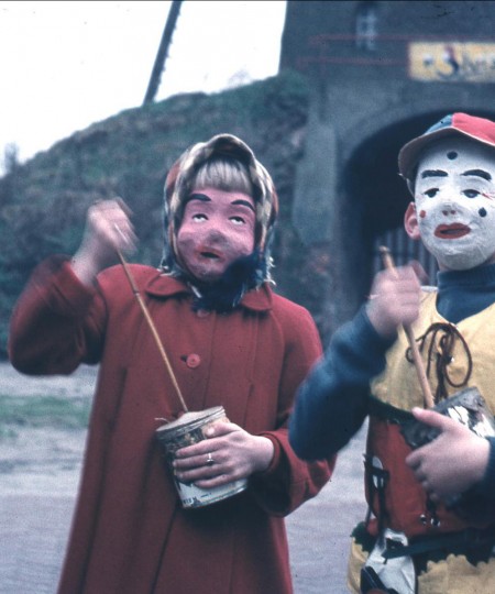 Rommelpotterij, Geef me 'n cent, dan ga ik voorbi