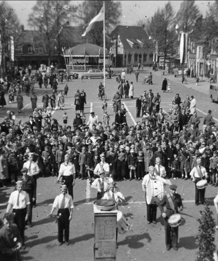 festiviteiten tijdens de tiende viering van de bevrijding in Boxtel