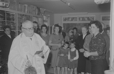 Opening textielzaak familie v.d. Bosch-Korsten, Nuland 1960