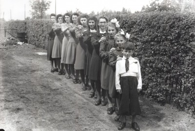 ...en als je even het overzicht kwijt was – wie is ook alweer wie? – dan zette je je kroost gewoon op een rijtje...