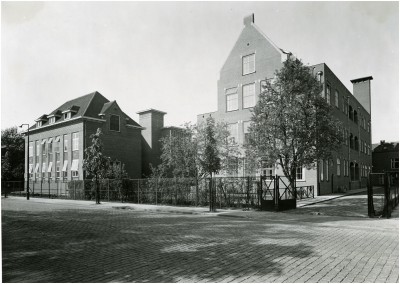 Exterieur van het Binnenziekenhuis in 1935.