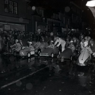 Een skelterrrace op de Woenselse Markt. Eindhoven, 1960
