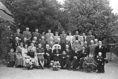 Gouden bruiloft bij familie Heijman, Nuland 1949 (foto: Fotopersbureau Het Zuiden, collectie BHIC nr. 1657-001006)