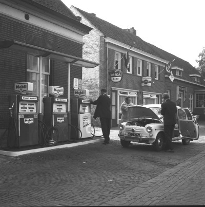 Benzinestation 'Mobil Oil' Willekens, Sint-Michielsgestel, 1963
