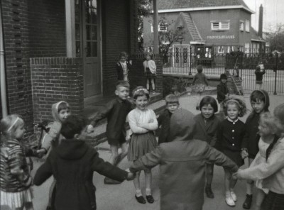 Filmstill uit Dorpsfilm Haaren, 1964 (collectie BHIC nr.  SAL-044)