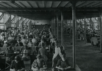 Sigarenmakerij in 1905