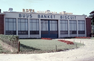Fabriek Buys Banket en Biscuit, Oudenbosch (foto: erven Buijs, collectie BHIC nr. 1947-000219)