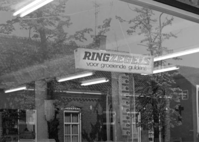 Filmstill uit Een dag in Beek en Donk 1966 Bron: Firma Ring Film (1966), Collectie Ring Verkoop Systeem en Nederlands Instituut voor Beeld & Geluid nr. DORPSFILMS_RI-FHD3000BNJG