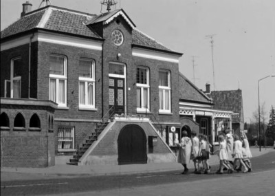 Filmstill uit Ringfilm Beek en Donk 1966 (B&G via YouTube)