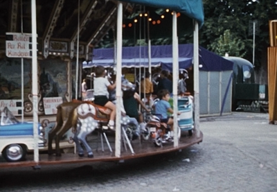 Kinderen in de draaimolen