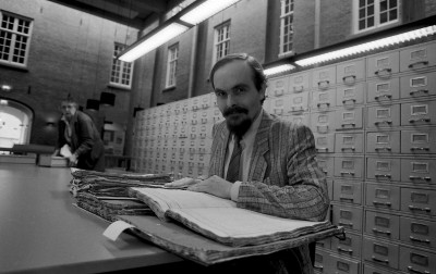 Kaartenbakken en oude documenten in het Rijksarchief op de Citadel, 's-Hertogenbosch 1988 (foto: Felix Janssens, collectie Erfgoed 's-Hertogenbosch nr. 0073583)
