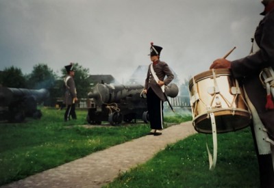 Kanonnen op de Citadel tijdens een historische viering, 's-Hertogenbosch 1995 (foto: Mark Goossens)