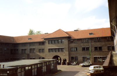 Het binnenterrein van het Sint Josephziekenhuis, 1990