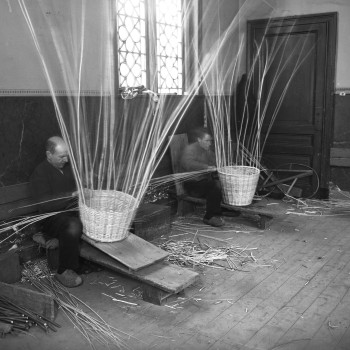 Twee mandenmakers