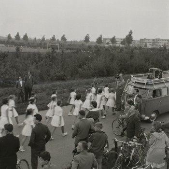 Filmopnames van een Adolfsfilm, Baardwijk 1960 (foto: J. de Bont, collectie Streekarchief Langstraat Heusden Altena nr. WAA84337)