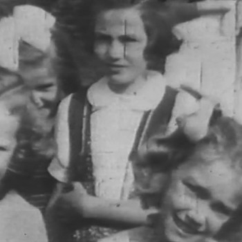 Filmstill uit Dorpsfilm Terheijden 1953 (collectie BHIC nr. BHIC-000076)