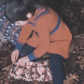 Filmstill uit Pakjesavond 1978, 's-Hertogenbosch (film: A. Blokker, filmcollectie BHIC nr. Blokker-07)